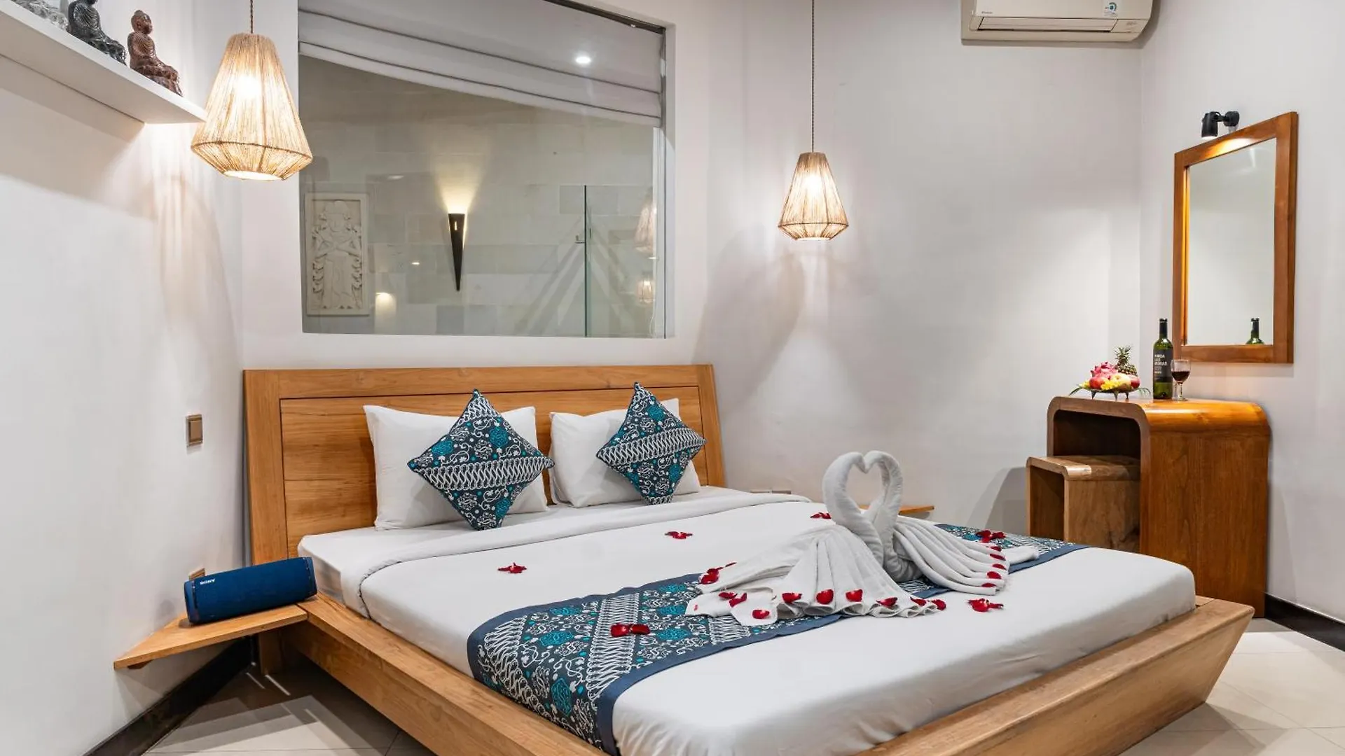 Luxury - Villa K - Central Seminyak Indonesia