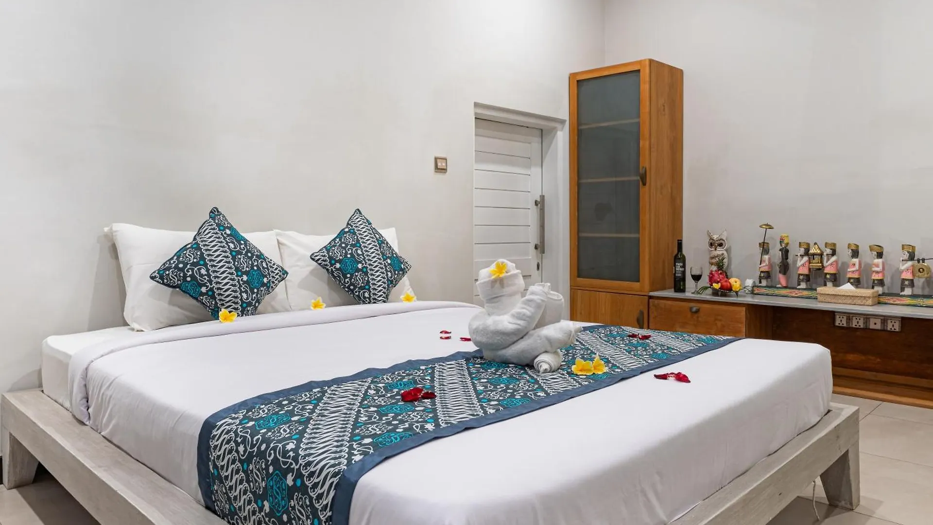 Luxury - Villa K - Central Seminyak Indonesia
